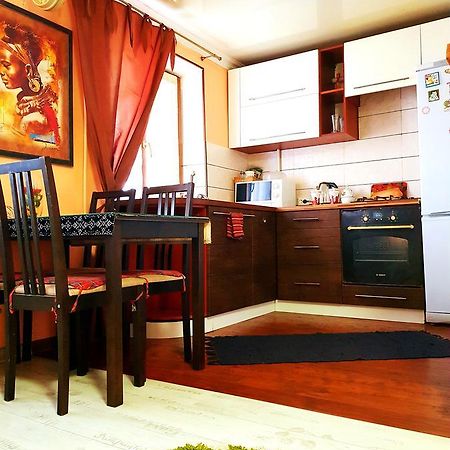 Apartment Ushakova 16 Dnipro Dış mekan fotoğraf