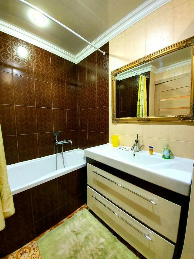 Apartment Ushakova 16 Dnipro Dış mekan fotoğraf